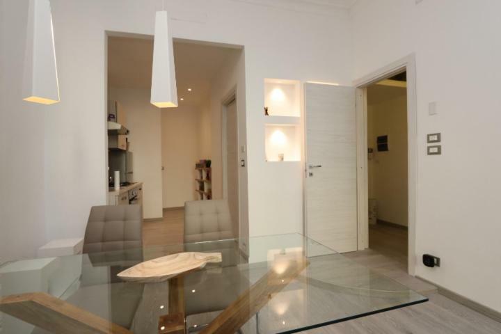 Exclusive Apt Really Downtown - Free Private Parking Included! Genoa Exterior photo